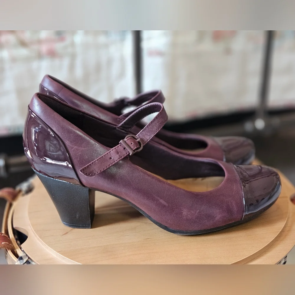 Clarks Garnit Tianna Dress pump in Merlot Red.  Women's size 7 1/2 - Picture 3 of 10